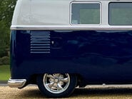 Volkswagen Campervan Split-Screen 12