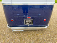 Volkswagen Campervan Split-Screen 30