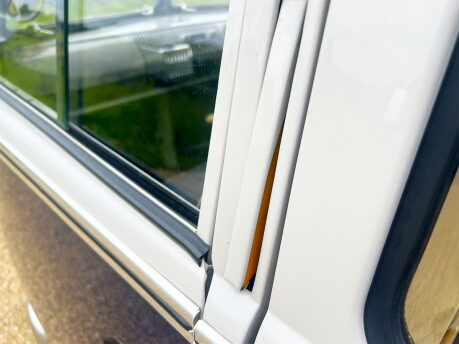 Volkswagen Campervan Split-Screen 35