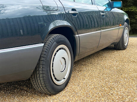 Mercedes-Benz C Class 260 E 22