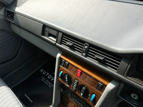 Mercedes-Benz C Class 260 E 49