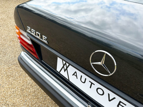 Mercedes-Benz C Class 260 E 28