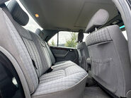 Mercedes-Benz C Class 260 E 56