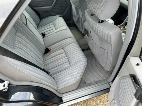 Mercedes-Benz C Class 260 E 54