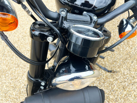 Harley-Davidson Sportster Iron XL 1200 CX ROADSTER 17 21