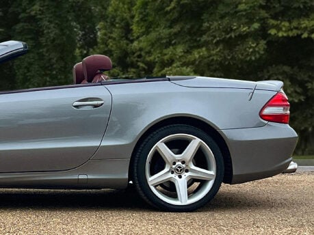 Mercedes-Benz SL Series SL350 10