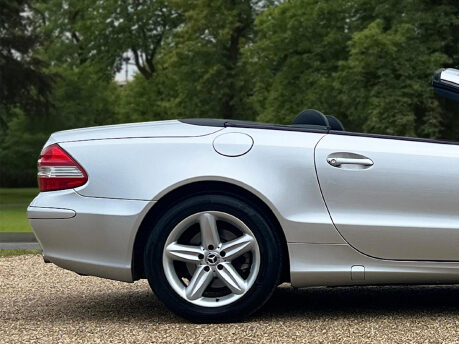 Mercedes-Benz SL Series SL350 11