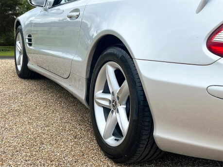 Mercedes-Benz SL Series SL350 21