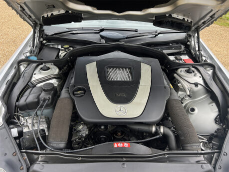 Mercedes-Benz SL Series SL350 54