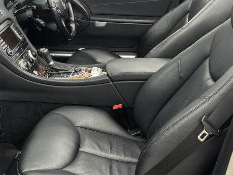 Mercedes-Benz SL Series SL350 44