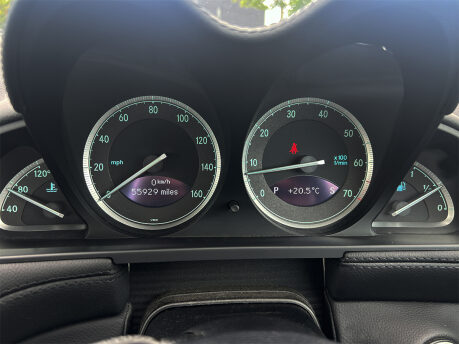 Mercedes-Benz SL Series SL350 51