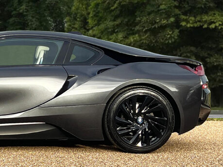 BMW I8 Coupe 10