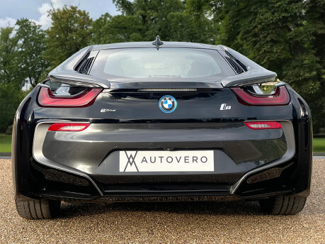 BMW I8 Coupe 6