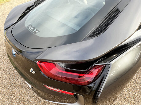 BMW I8 Coupe 31