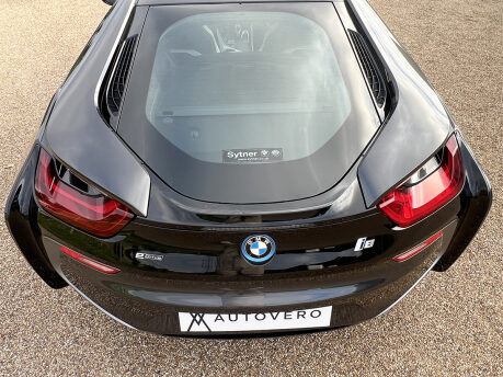 BMW I8 Coupe 32
