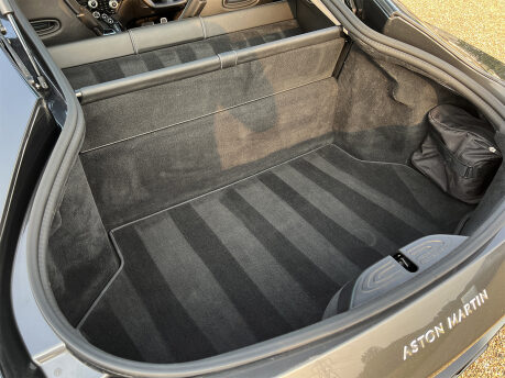 Aston Martin Vantage V8 72