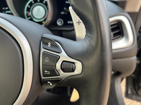 Aston Martin Vantage V8 56