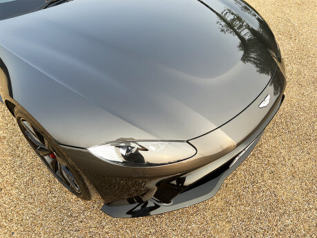 Aston Martin Vantage V8 34