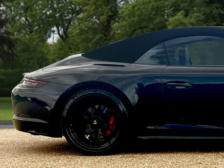 Porsche 911 CARRERA GTS PDK 11