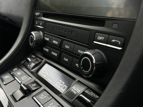 Porsche 911 CARRERA GTS PDK 61