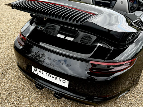 Porsche 911 CARRERA GTS PDK 76