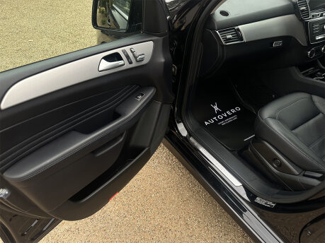 Mercedes-Benz GLE GLE 250 D 4MATIC AMG LINE 73