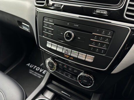 Mercedes-Benz GLE GLE 250 D 4MATIC AMG LINE 56