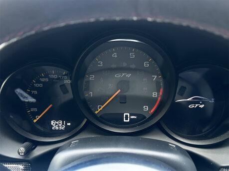 Porsche Cayman GT4 56