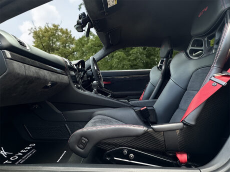 Porsche Cayman GT4 45