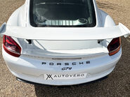 Porsche Cayman GT4 31