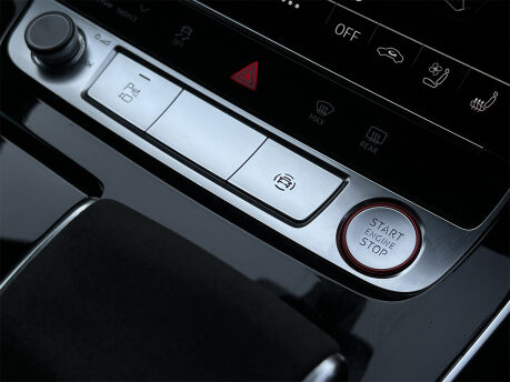 Audi Q8 RS VORSPRUNG TFSI QUATTRO MHEV 71