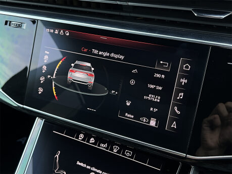 Audi Q8 RS VORSPRUNG TFSI QUATTRO MHEV 81