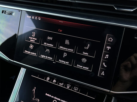 Audi Q8 RS VORSPRUNG TFSI QUATTRO MHEV 83