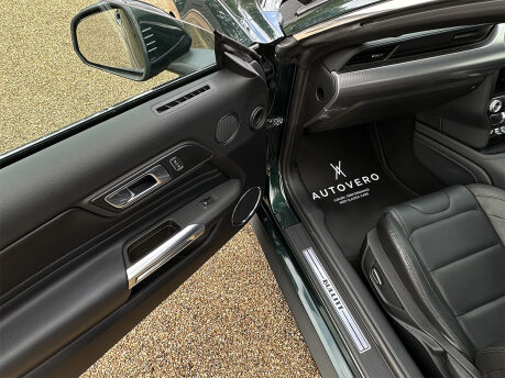 Ford Mustang BULLITT 83