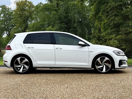Volkswagen Golf GTI PERFORMANCE TSI DSG 4