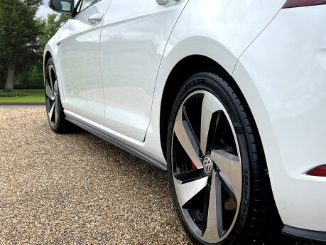 Volkswagen Golf GTI PERFORMANCE TSI DSG 22