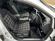 Volkswagen Golf GTI PERFORMANCE TSI DSG 46