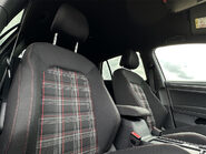 Volkswagen Golf GTI PERFORMANCE TSI DSG 49