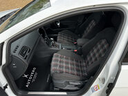 Volkswagen Golf GTI PERFORMANCE TSI DSG 47