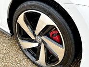 Volkswagen Golf GTI PERFORMANCE TSI DSG 40
