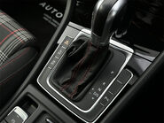 Volkswagen Golf GTI PERFORMANCE TSI DSG 65