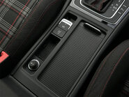 Volkswagen Golf GTI PERFORMANCE TSI DSG 66