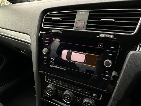 Volkswagen Golf GTI PERFORMANCE TSI DSG 64