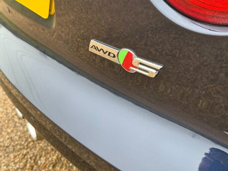 Jaguar F-Type V6 S AWD 39
