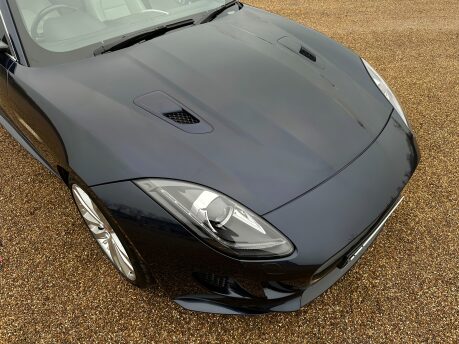 Jaguar F-Type V6 S AWD 27