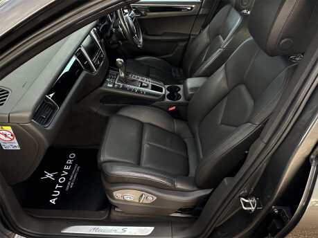 Porsche Macan D S PDK 43