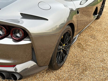 Ferrari 812 Superfast 23