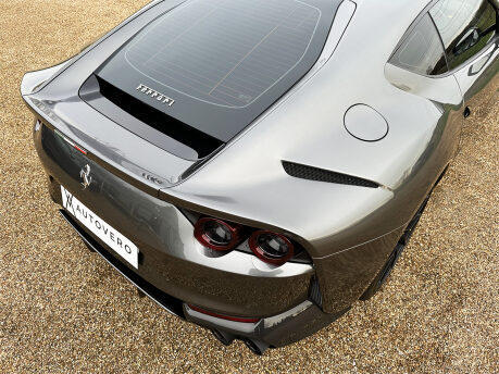 Ferrari 812 Superfast 25