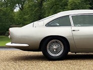 Aston Martin DB5 Superleggera 12