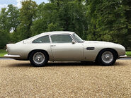 Aston Martin DB5 Superleggera 4
